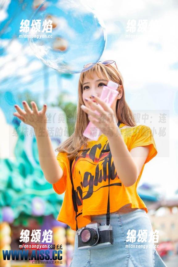 AISS爱丝(黄金版) - 在欣阳的眼中：连身袜和生活的碰撞，精选写真集中的小秘密
