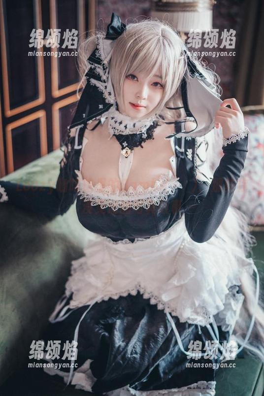Loozy咖啡馆里的Bambi(밤비)：那些你没见过的写真故事