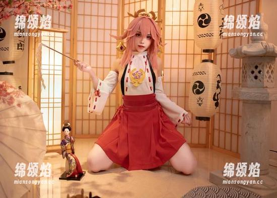 Bangni邦尼的体操服在线资源：瞬间让我想尝试运动了，当然是为了她。