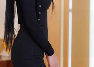 只需一键下载，Bomi(普美)的[BLUECAKE]纯爱作品带你上天，谁说不能和美好有个约会？