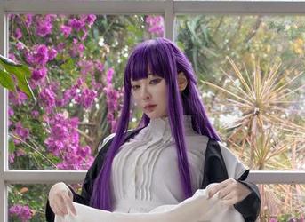 清澈泳池中的Machi马吉，写真合集里的任性时刻