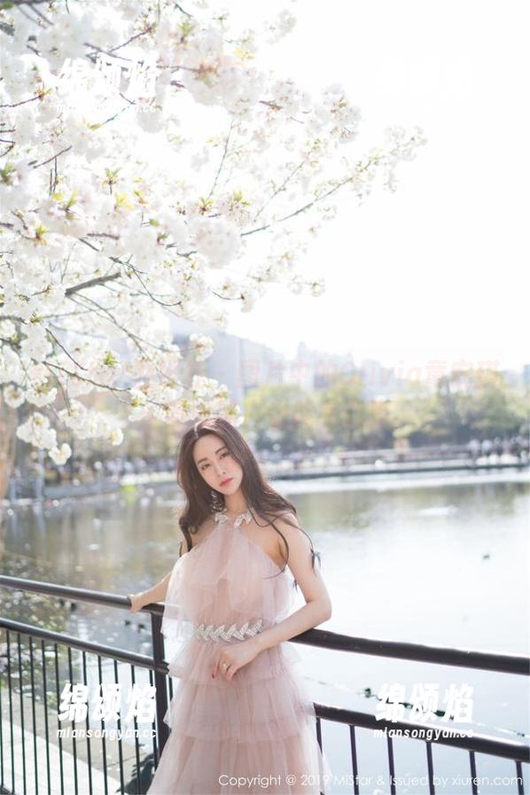 MiStar魅妍社-Olivia童安琪 MiStar魅妍社 - 图片中的Olivia童安琪:简单黑白也能有故事
