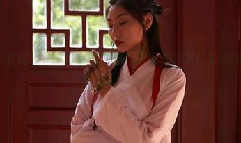 MiiTao蜜桃社 – 就问你敢不敢？韵莉娜VANILLA制服图包，免费提前解锁！