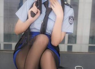 欲罢不能的旗袍仙子：Momoko葵葵的柴郡本图片背后的故事