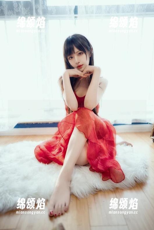 在云端漫步，Shika小鹿鹿全套空姐写真，真想预定一张票！