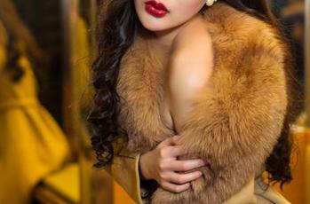 TouTiao头条女神 – 看！信悦儿毛衣下的秘密——原图与套图的挑逗