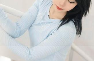 Xiuren秀人网 – 作品中的绝对焦点：Lingyu的美脚图包，脚趾的舞蹈！