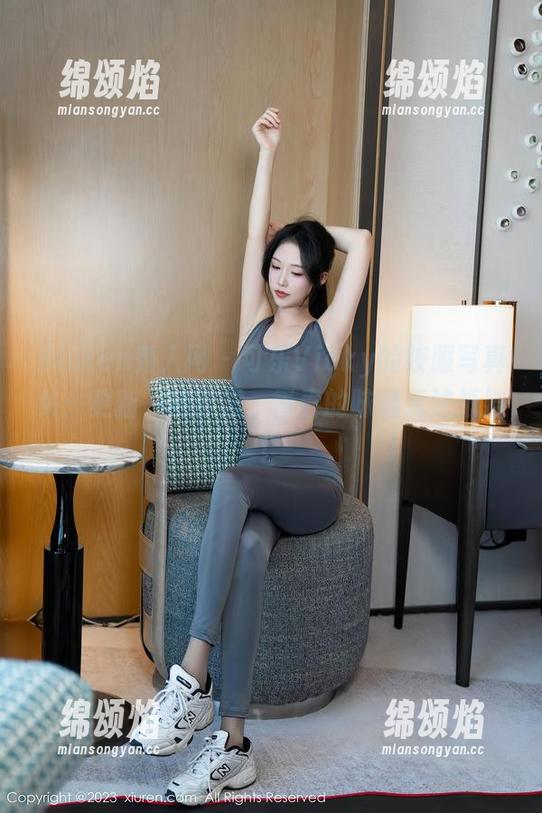 Xiuren秀人网-可乐Vicky Xiuren秀人网 - 可乐Vicky的校服写真集:更新一触即发,青春的味道无法抵挡!