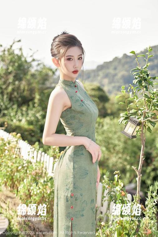 Xiuren秀人网 - 免费心动瞬间：夏馨瑶红裙图集，感觉像是微风拂面，真好！