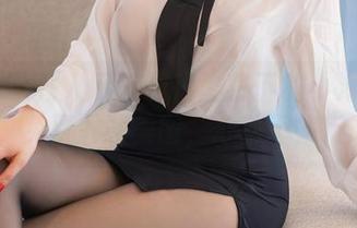 Xiuren秀人网 – 夏日酷热下的小海臀Rena，免费下载美图，心动不如行动！