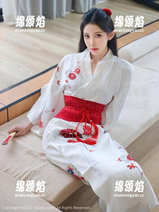 Xiuren秀人网 - 月酱儿的丝袜图集更新，一起来看看这些袜子如何撩动你的心弦！