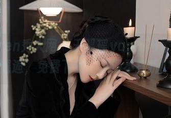 Xiuren秀人网 – 王馨瑶yanni与蕾丝的邂逅，免费下载，浪漫不打折！