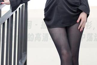 Xiuren秀人网 – 披上一件白衬衫，王馨瑶yanni的高清写真在风中荡漾