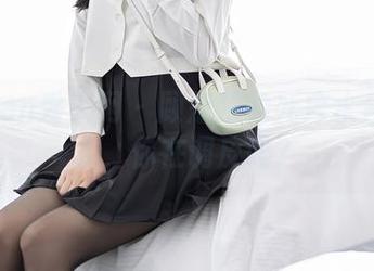 Xiuren秀人网 – 顾楚楚的死库水合集：水，你在调皮吗？