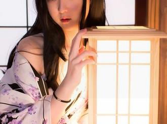 一小央泽的“白修女”高清写真，恍惚间感觉到了那种清幽的气息，谁能抵挡得住这韵味？