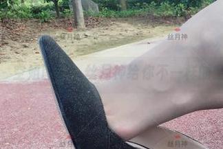 微密圈 – 空姐图集：丝月神给你不一样的空中特写