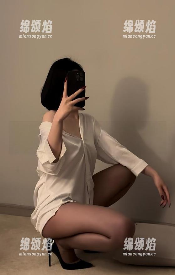 保守的二舅妈 微密圈 - 关注保守的二舅妈,享受她的美图分享:库里油亮丝的春天!