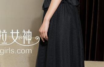克拉女神 – 在大阳的睡衣世界里：高清图片展现温柔的日常