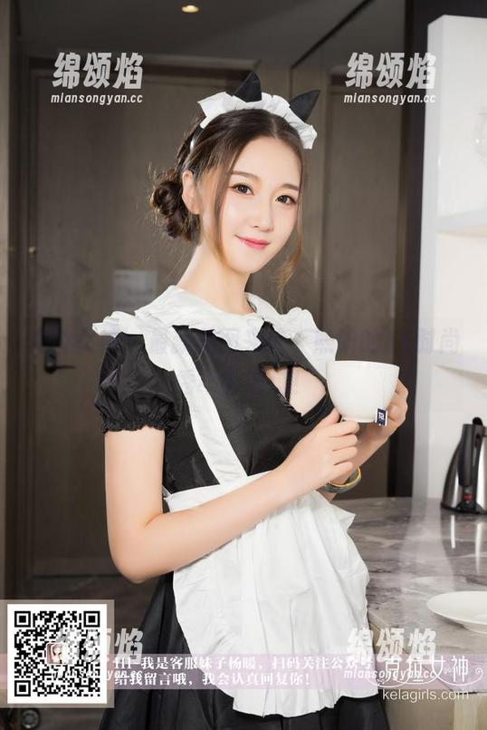 克拉女神 - 最新美图来袭，熙妍的JK时尚秀不容错过！