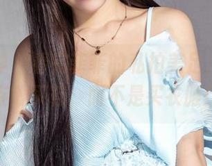 克拉女神 – 看完菲菲的私拍美足，我打算存钱买鞋，而不是买衣服！