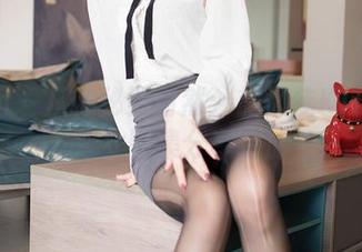 嗲囡囡 – 从神秘到自然：施忆佳KITTY的修女图集分享之旅