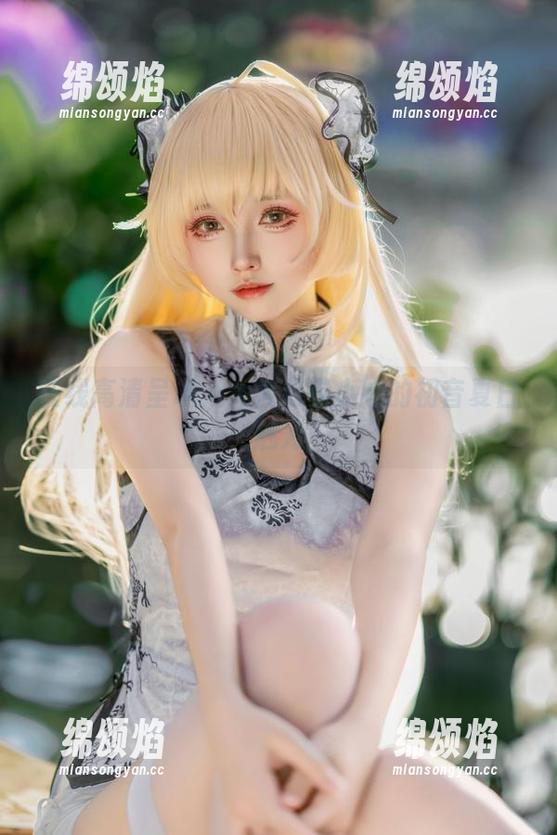 在线高清呈现：大大卷卷小卷的初音夏日魅力