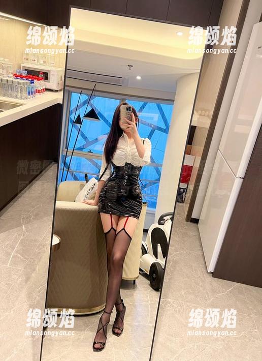 奔跑的晶骡儿 微密圈 - 毛衣和奔跑的晶骡儿的组合,套图里满满都是温暖与小心思,直击心灵!