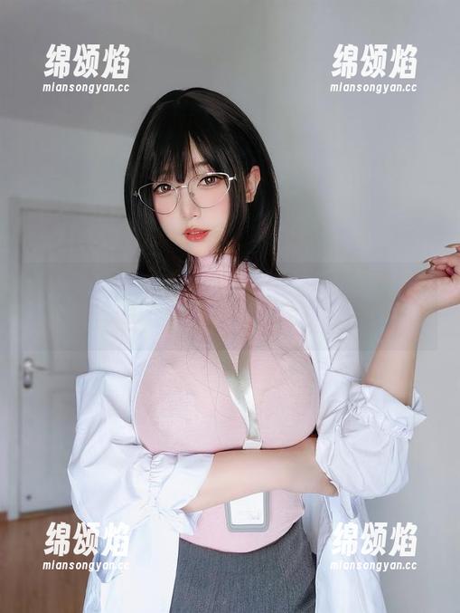 女主K 不只是职业装!女主K的原图照片,让你对职场的灵魂重拾好感。