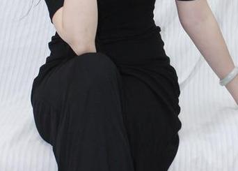 小众视觉 – 下载珂老师的女仆写真，快来感受我的‘迷人’态度！