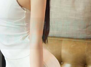 尤果网 – 更新！尤菲儿的居家写真：这是哪个家居品牌的代言人啊？