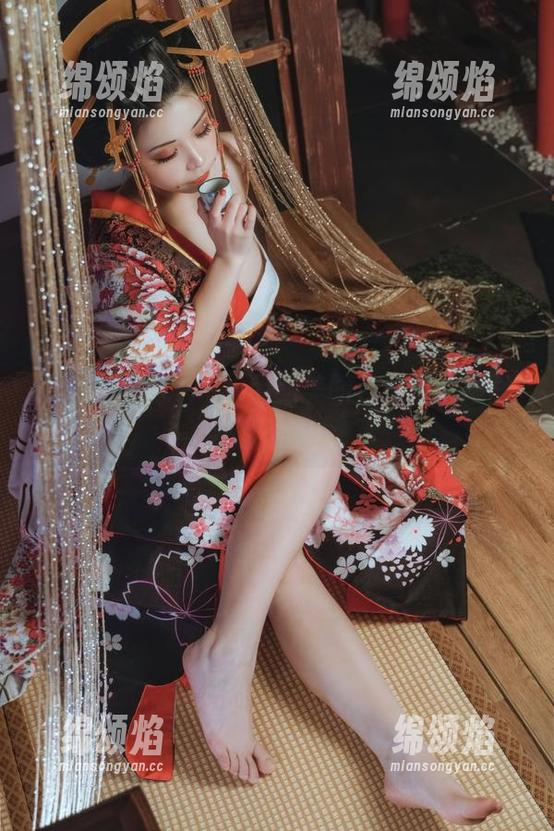 无颜小天使wy 无颜小天使wy水手服美图合集:这画面不太对啊!