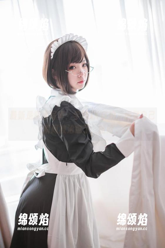 最新是青水写真：学妹JK自拍，感觉自己瞬间被治愈了，哈哈。