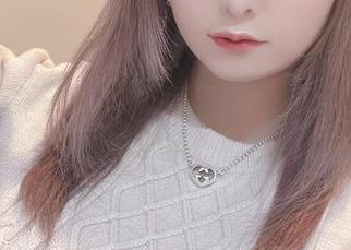 长腿漫步月城委员会街，写真套图唤醒心底的向往！