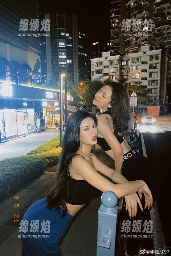 微密圈 - 我们去楼道去：原图写真中的李嘉欣97，光影与身影的交错