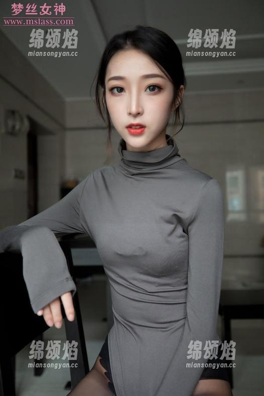 梦丝女神-可岚 梦丝女神 - 可岚的小白鞋时光旅行:高清搭配合集,带你走遍每个角落!