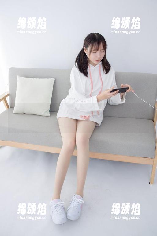 森萝财团 森萝财团全集,白丝学妹的休憩时刻,下载让我冷静一下