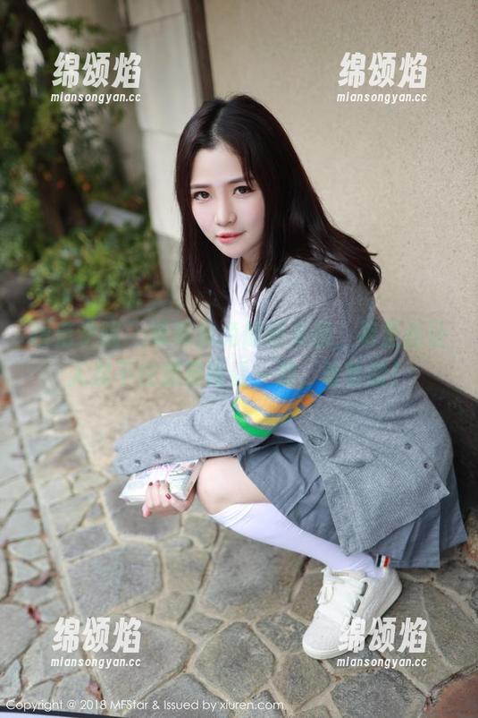 模范学院-草莓兔兔 模范学院 - 草莓兔兔最新美图,裤里丝让人忍不住想要再看一遍,哈哈哈!