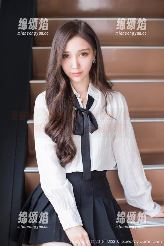爱蜜社-张思允 爱蜜社 - 张思允浴室写真更新:你见过一幅画里住着一瓶沐浴露吗?