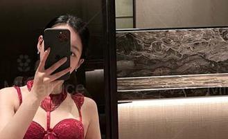 微密圈 – 最新图册看点！黑色套装+牛奶里的果汁=绝妙组合？