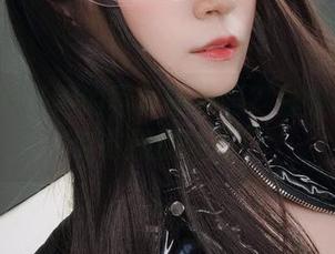 你见过折耳狗的写真图集吗？白银81给狗穿衣服的瞬间！