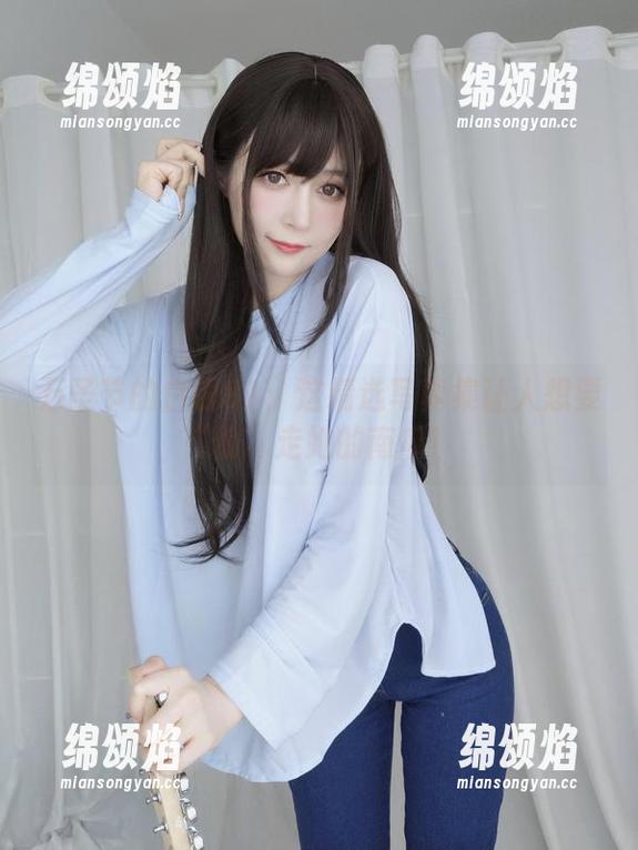 万圣节的白银81：这精选写真集让人想要“偷”走她的南瓜！