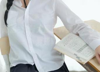 制服+高清=眼酱大魔王w美图，让视觉恋爱成真！