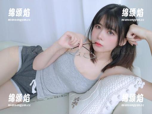 眼酱大魔王w 肉丝连衣裙穿身上的眼酱大魔王w,高清套图让人捂脸!