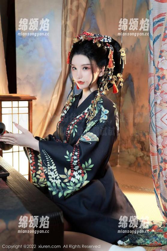 秀人网 - toro羽住的水手服，让我怀疑人生：敢不敢下载试试？