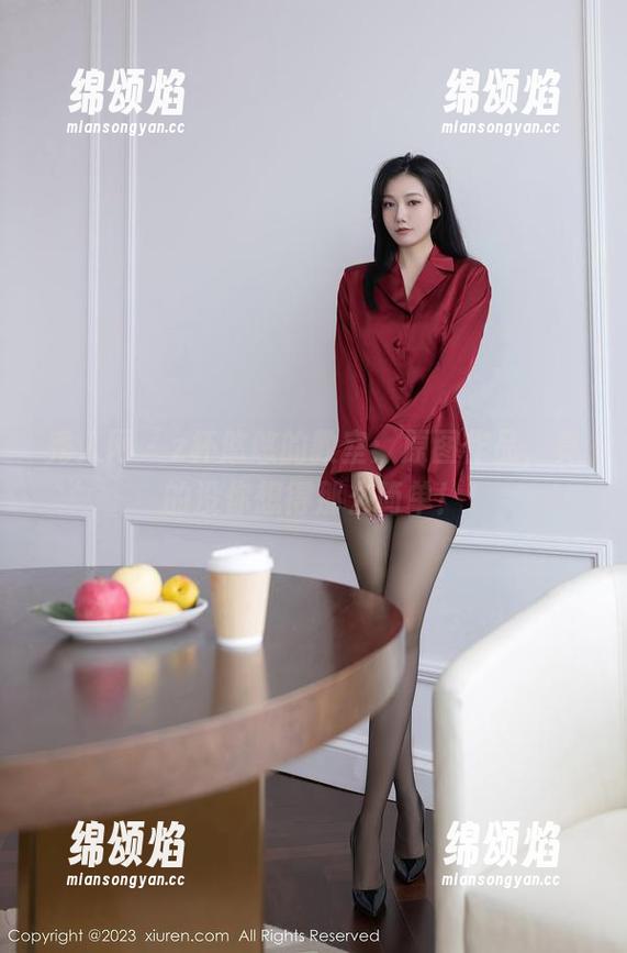 秀人网-z杯悠悠 秀人网 - z杯悠悠的教室:原图作品,真的没你想得那么简单!