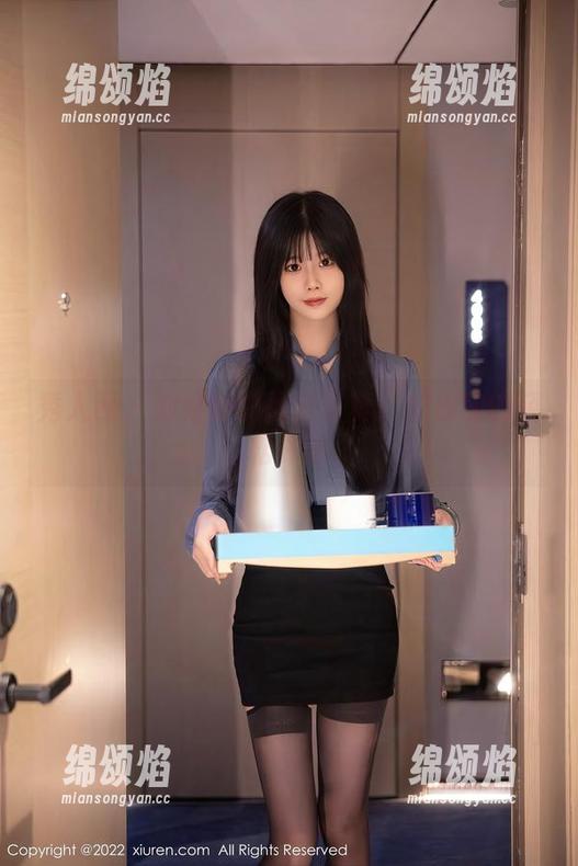秀人网-刘婷婷 秀人网 - 刘婷婷的教室写真:黑板前的轻松一刻
