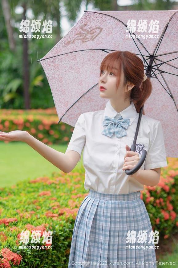 秀人网-夏诗雯Sally 秀人网 - 白衬衫背后的夏诗雯Sally:套图里的故事和没说完的情绪
