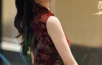 秀人网 – 谁能拒绝娜露selena的高跟鞋？作品集里每一张都充满力量！