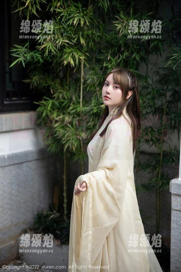 秀人网 - 甜心的秘密：安然anran的写真精选，光影交错间的小心机，真能让人出神！