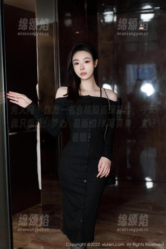 秀人网 - 作为一名合格的资深粉丝，今天我只想说：梦心玥最新的JK写真集，太好看啦！